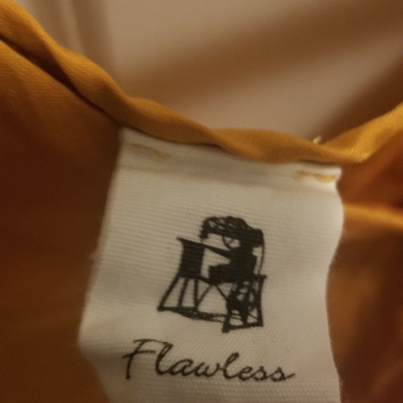 Blouse - Picture 2 of 3